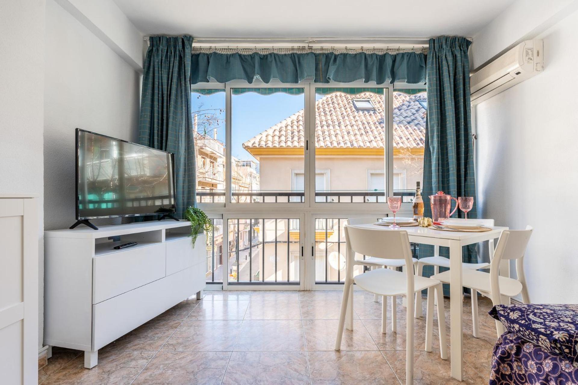 Malagasuite Fuengirola Beach & Sun Exterior photo