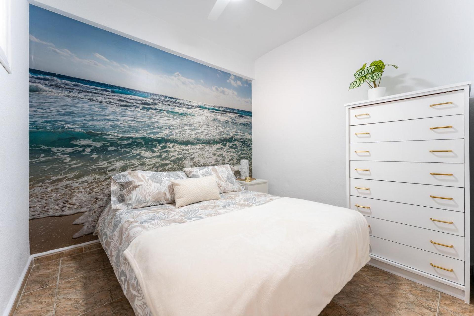 Malagasuite Fuengirola Beach & Sun Exterior photo